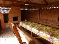 И печка - внутри веседки